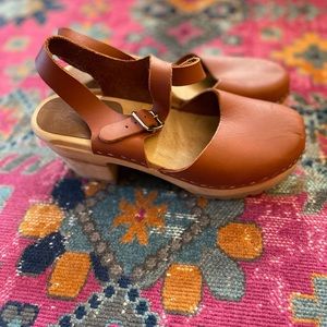 Mia Abba clogs, size 39. Mary Jane style.